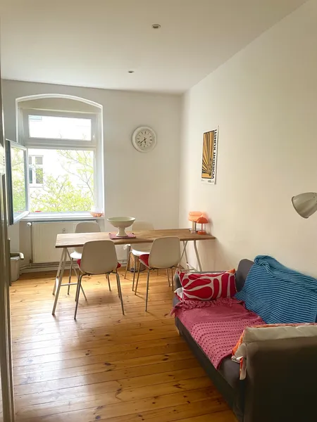 Wunderschöne 1.5 Zimmer  Altbauwohnung mit perfekter Verkehrsanbindung — photo 1